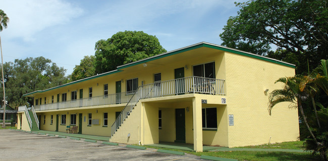 Cactus Flower Apartments in Ft. Myers, FL - Building Photo - Building Photo