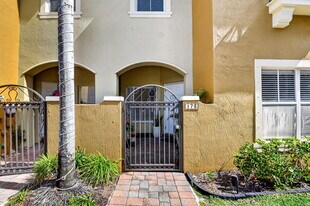 173 Lake Monterey Cir in Boynton Beach, FL - Building Photo
