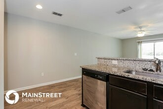 562 Eiseman Wy in Jacksonville, FL - Building Photo - Building Photo