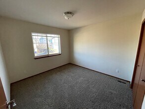 155 NE Melrose Dr in Oak Harbor, WA - Building Photo - Building Photo