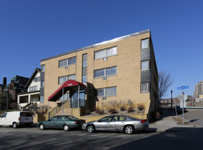 1800 Lasalle Ave in Minneapolis, MN - Building Photo - Building Photo