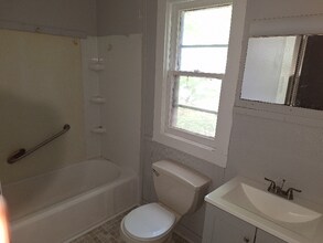 87 W Pierpont St in Kingston, NY - Building Photo - Building Photo