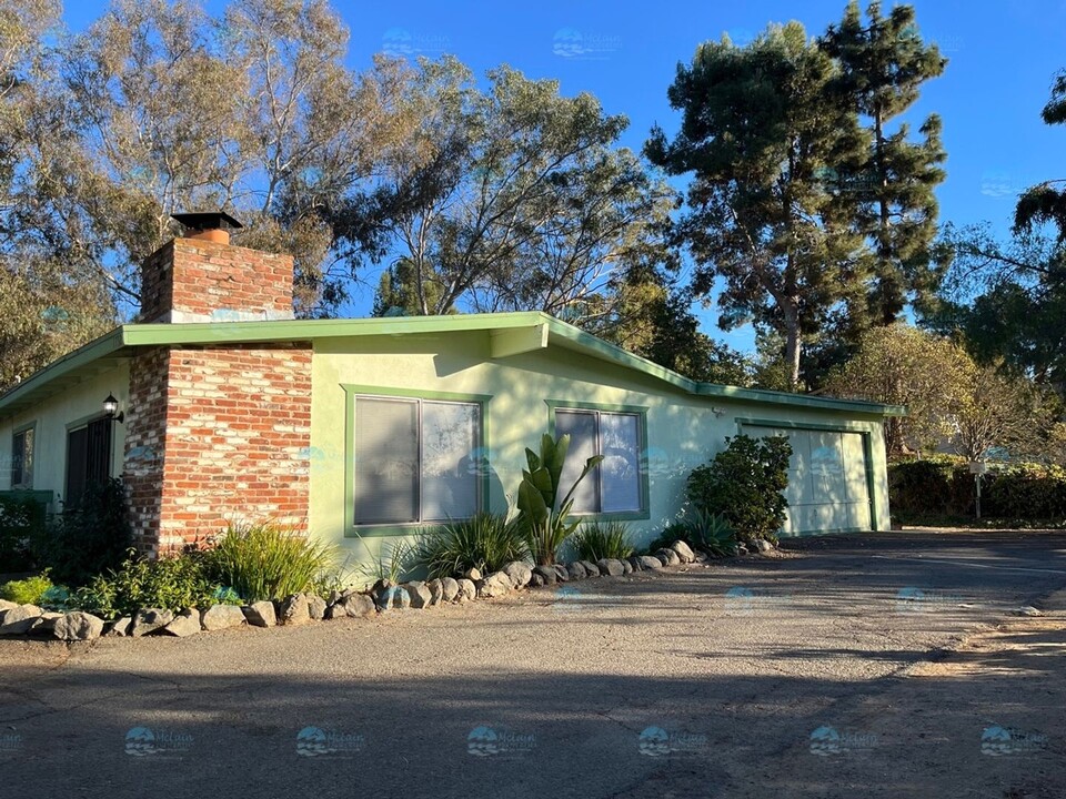 1732 York Dr in Vista, CA - Building Photo