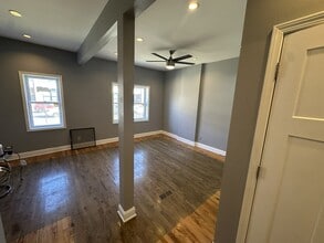 10452 S Maryland Ave in Chicago, IL - Foto de edificio - Building Photo