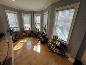 15 Orchard St, Unit 2 in Cambridge, MA - Foto de edificio - Building Photo