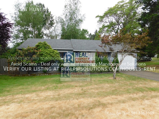 2045 SW Huntington Ave in Portland, OR - Building Photo - Building Photo