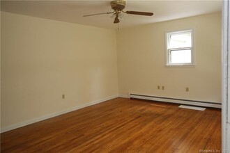 1 Cedarwood Ln in Old Saybrook, CT - Building Photo - Building Photo