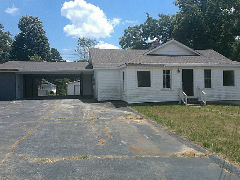 201 Oak St in Bremen, GA - Building Photo