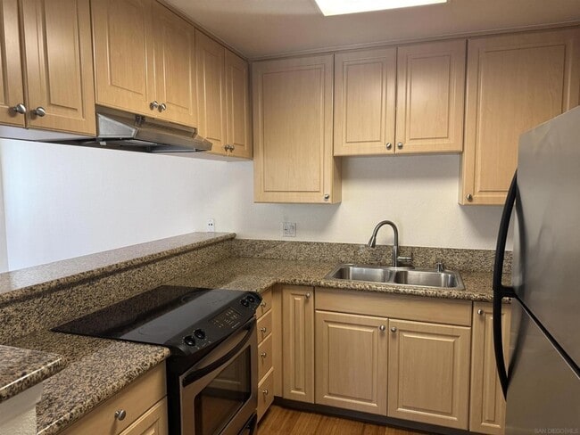 10016 Maya Linda Rd in San Diego, CA - Building Photo - Building Photo