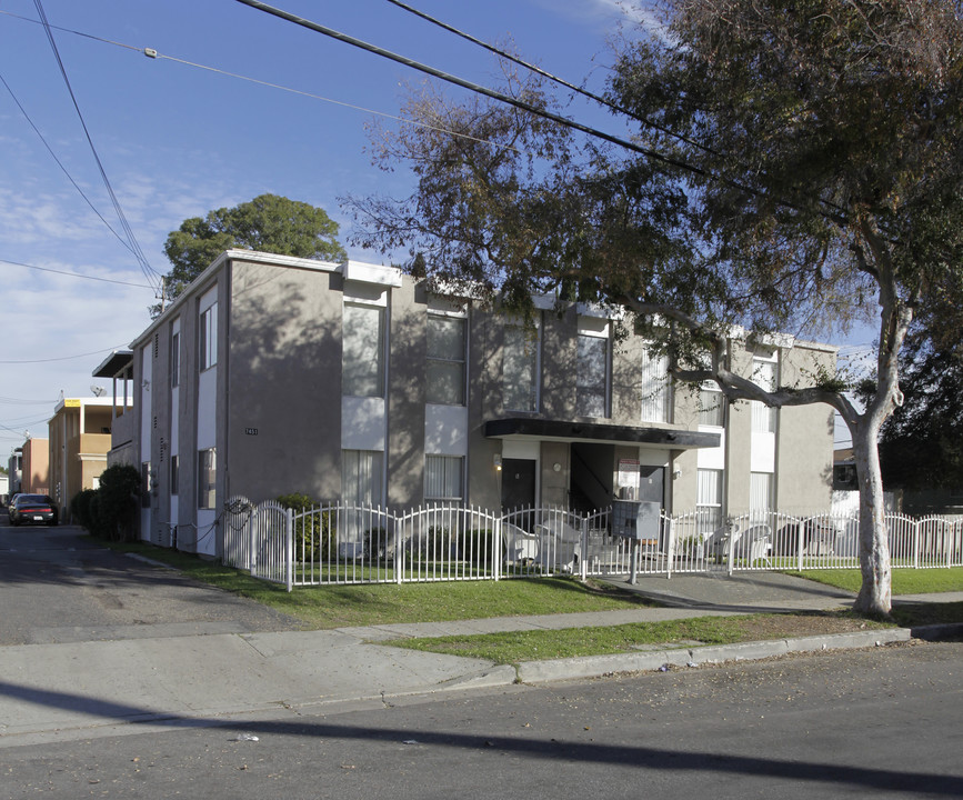 Park West in Buena Park, CA - Foto de edificio