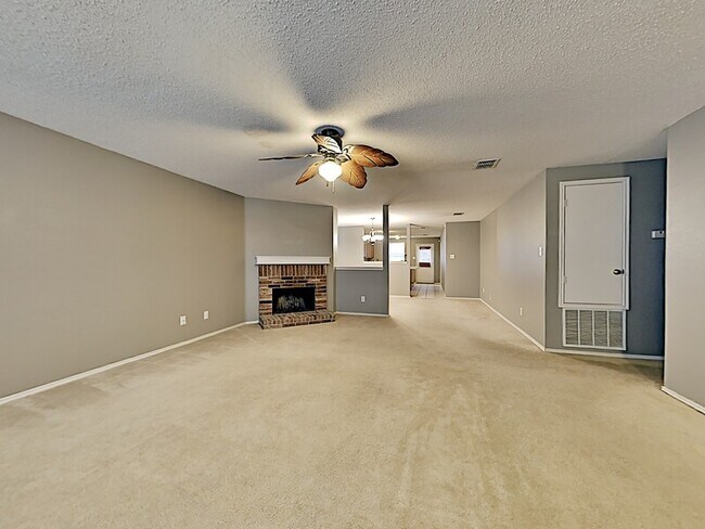 1201 Scarlet Sage Pkwy in Burleson, TX - Building Photo - Building Photo