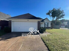 7079 Puddin Ln in Cordova, TN - Building Photo