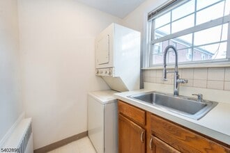 445 Morris Ave in Springfield, NJ - Building Photo - Building Photo