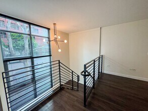 425 W Beech 227 in San Diego, CA - Building Photo - Building Photo