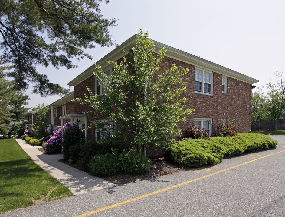 Madison Mall Apartments in Madison, NJ - Foto de edificio