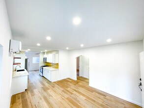 162 Comstock Dr in Ventura, CA - Building Photo - Building Photo