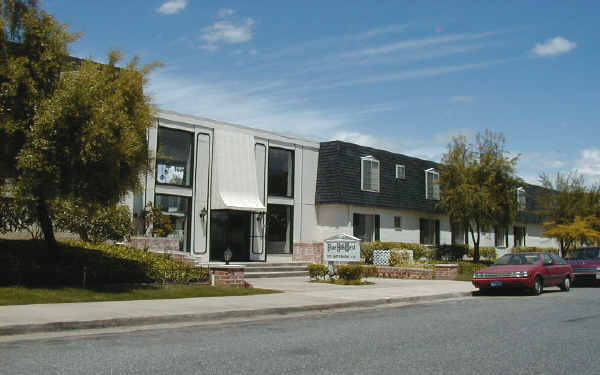 Blue Hills West Apartments in San Jose, CA - Foto de edificio - Building Photo