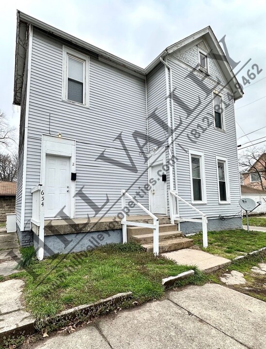 654 Deming St in Terre Haute, IN - Building Photo