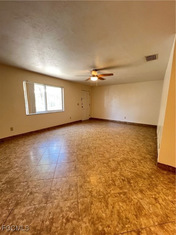 property at 1825 Oak Ln