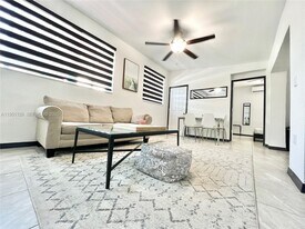 2608 NW 26th St in Miami, FL - Building Photo