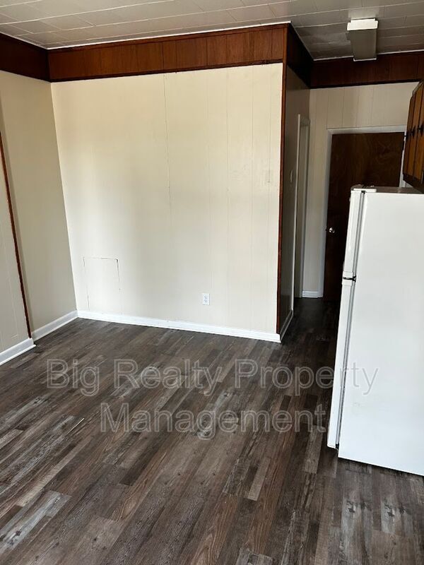 123 New St in Spring City, PA - Building Photo - Building Photo
