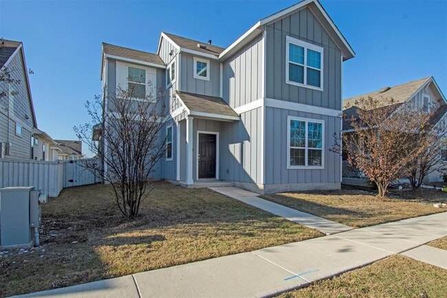 283 Fabion St in Niederwald, TX - Foto de edificio - Building Photo