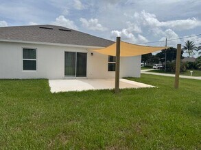 591 SW Halifax Ave in Port St. Lucie, FL - Building Photo - Building Photo