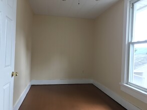 136 N Fairview St, Unit 1F in Lock Haven, PA - Building Photo - Building Photo