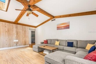 12110 93rd Way N in Largo, FL - Building Photo - Building Photo