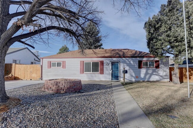 property at 731 Uvalda St