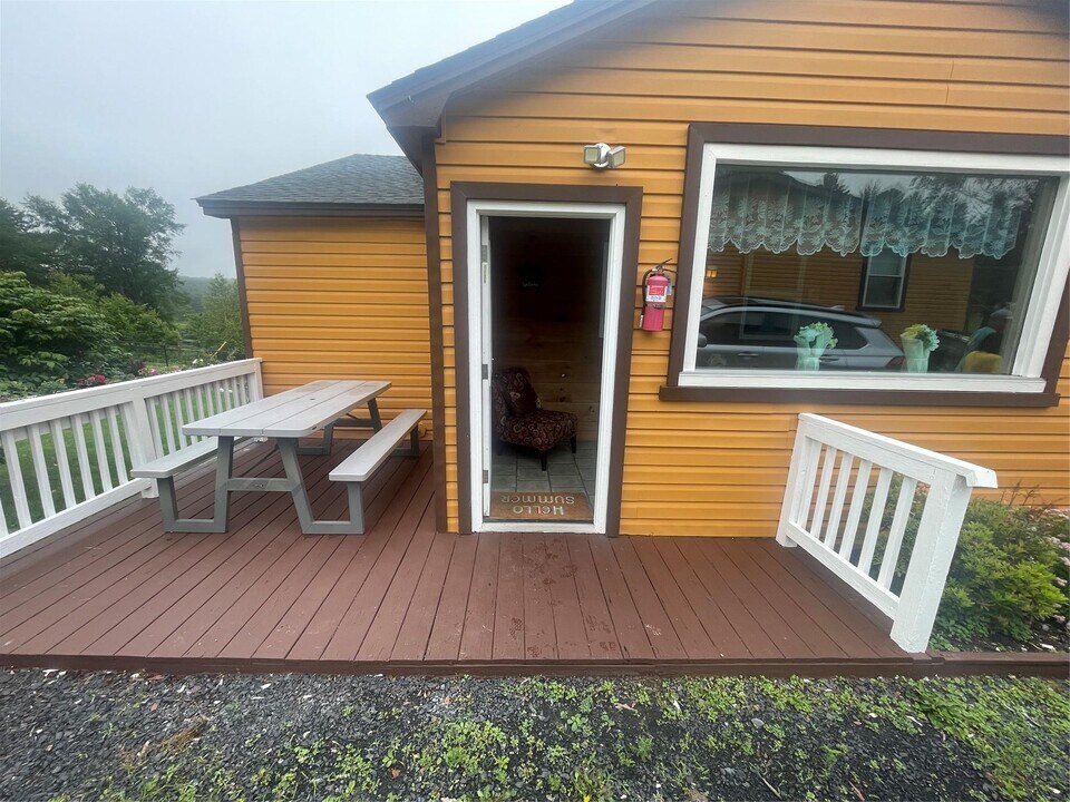 131 S Maplewood Rd in Monticello, NY - Building Photo