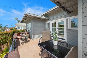 1971 Ebers St in San Diego, CA - Building Photo - Building Photo