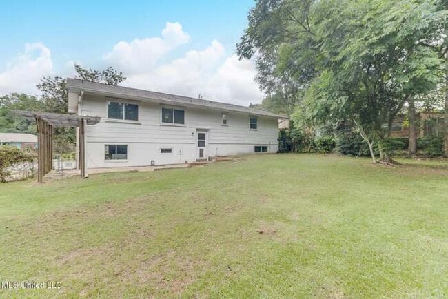 15305 Northwood Dr in Gulfport, MS - Building Photo - Building Photo