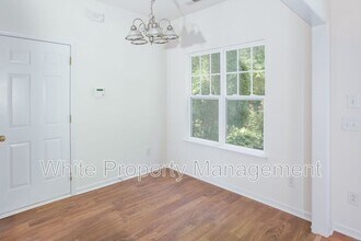 1045 Crestdale Crossing Dr in Matthews, NC - Building Photo - Building Photo