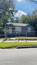 1060 W 13th St in Jacksonville, FL - Building Photo - Building Photo