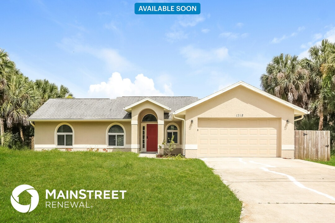 1318 Kirkwood St in North Port, FL - Building Photo