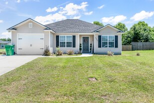 5252 Fortress Cir in Valdosta, GA - Building Photo