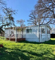 18570 Red Bank Rd in Red Bluff, CA - Building Photo