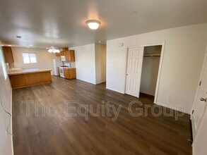 2234 W Lark Ave in Visalia, CA - Building Photo - Building Photo