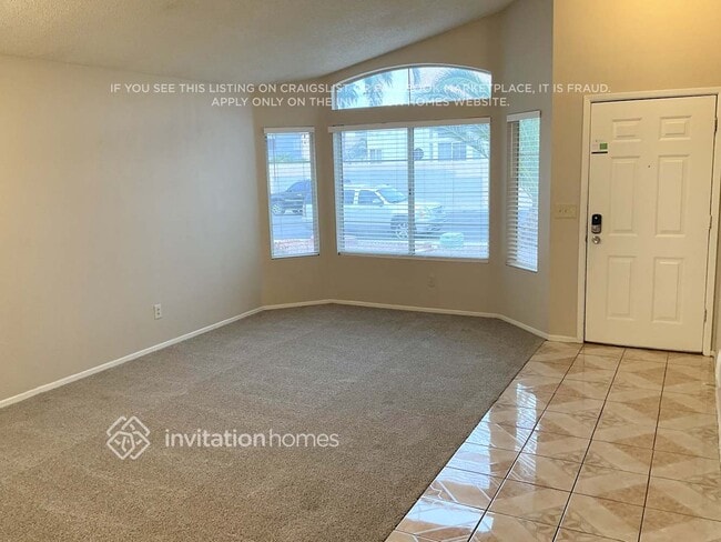 6256 Small Point Dr in Las Vegas, NV - Building Photo - Building Photo