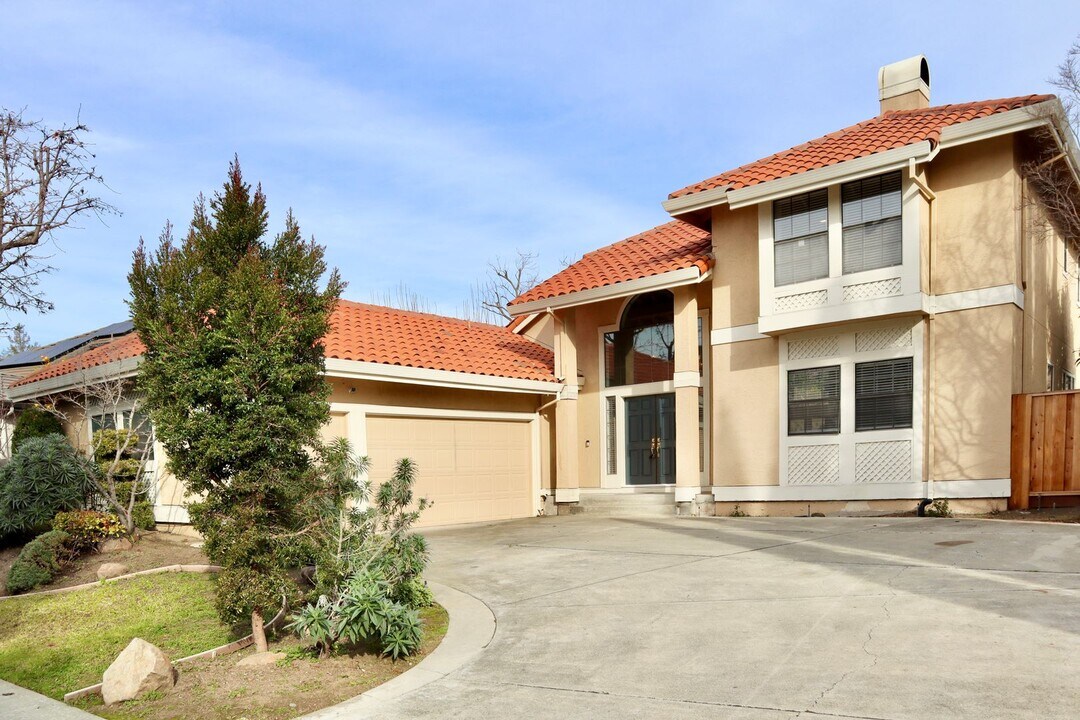 249 Brunswick Pl in Fremont, CA - Building Photo