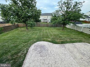 105 Fredericksburg Dr in Stephens City, VA - Building Photo - Building Photo