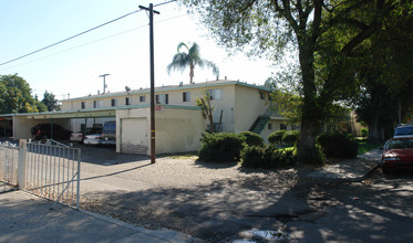 Legacy Management Apartments in Chino, CA - Foto de edificio - Building Photo