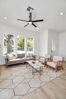 8324 Corinth St in Houston, TX - Building Photo