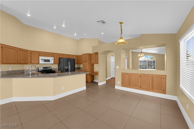 property at 1900 Crystal Glen Ct