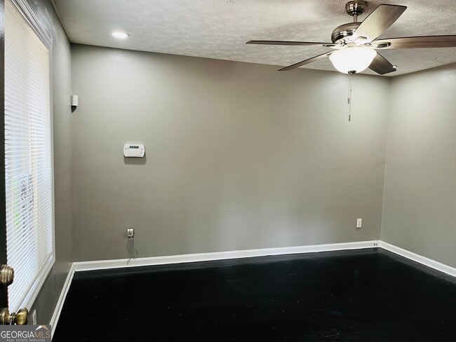 142 Summerwood Dr in Fairburn, GA - Building Photo - Building Photo