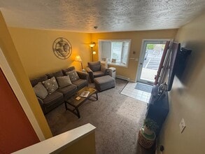 266 Endicott St N in Laconia, NH - Building Photo - Building Photo