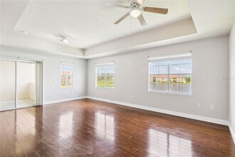1025 Villagio Cir in Sarasota, FL - Building Photo - Building Photo