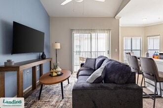 1799 FM 528 Rd in Webster, TX - Foto de edificio - Building Photo