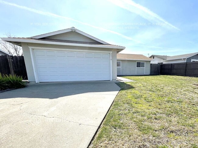 2018 Southwood Dr in Vacaville, CA - Foto de edificio - Building Photo